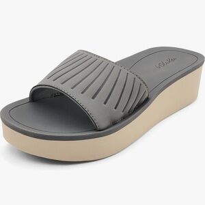 NWT Olukai Halu’a Platform Slide in Poi/ Off White